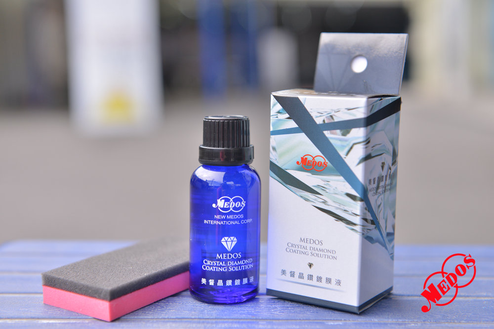 美督晶鑽鍍膜液與專用雙面海綿當年包裝